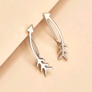New! Tiny arrow earrings